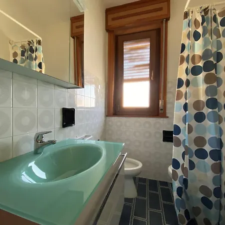 Διαμέρισμα Coastal Getaway With Parking In *