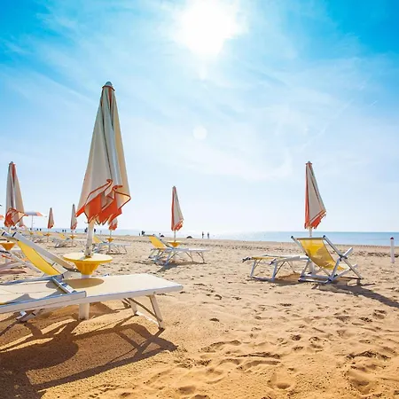 Coastal Getaway With Parking In Apartmán Bibione